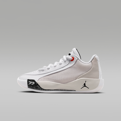 Luka .77 Big Kids' Basketball Shoes. Nike JP